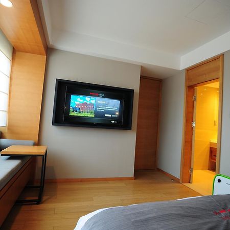 Intercity Hotel Qingdao Exterior photo