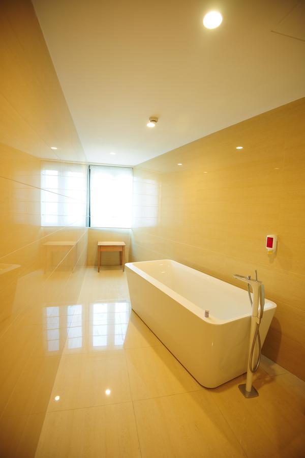 Intercity Hotel Qingdao Exterior photo